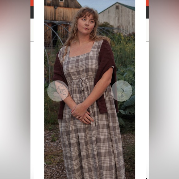 Tradlands Nico Square Neck Drawstring Dress in Cream and Chocolate Plaid - Picture 3 of 11